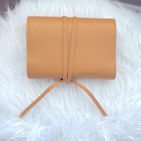 Great condition Glass ladder and Co. tech organizer - Picture 4 of 4